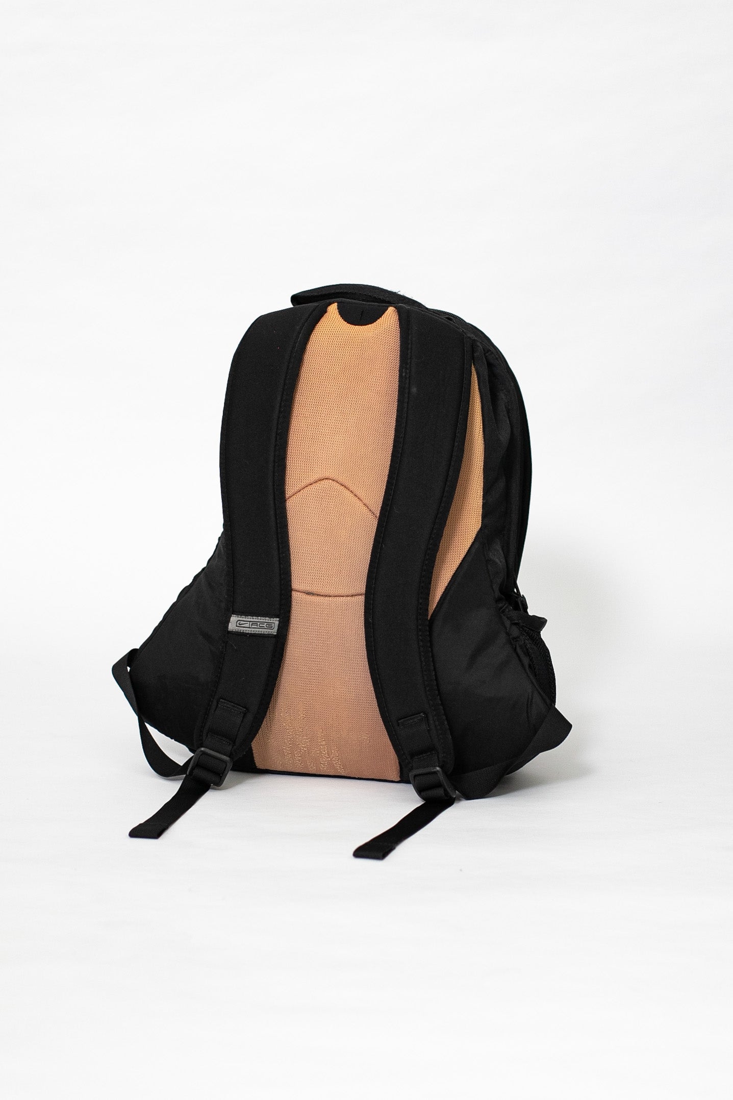 nike bags under 2000