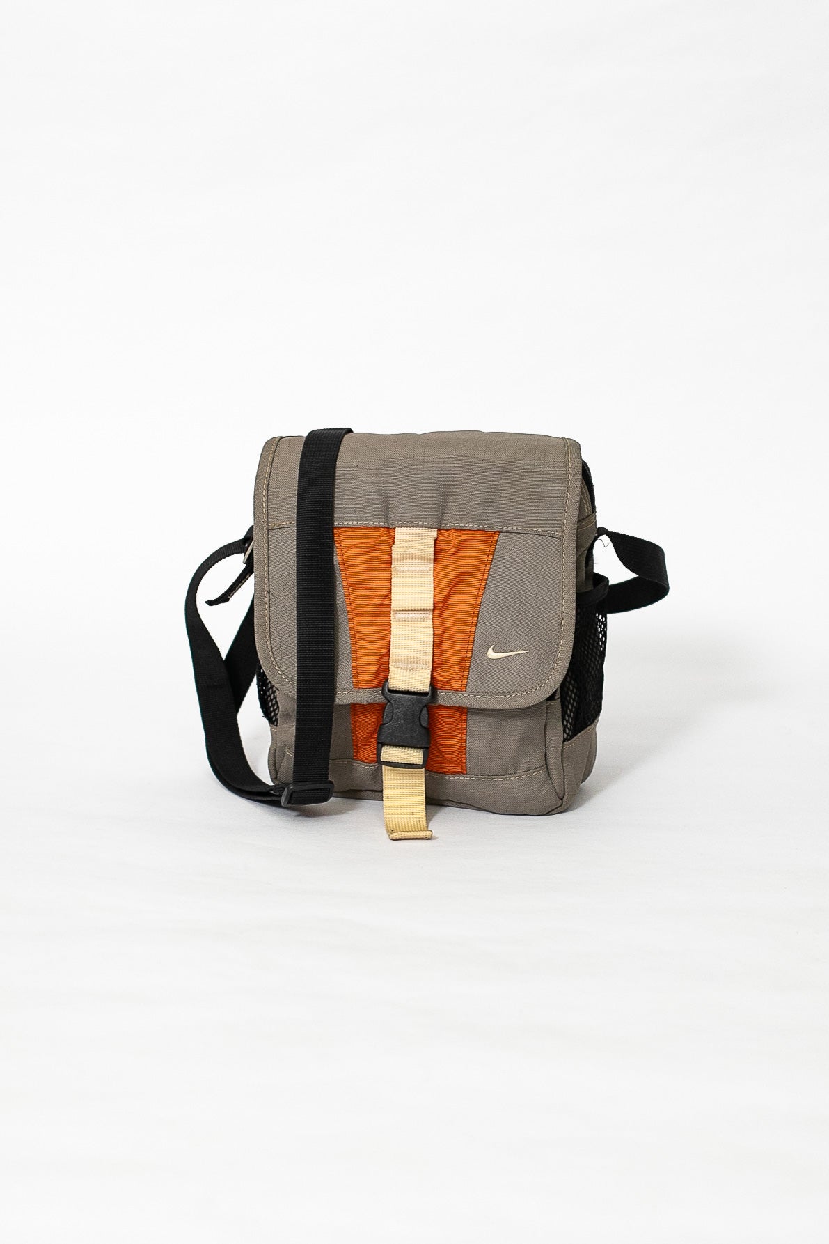 00s Nike Shoulder Bag