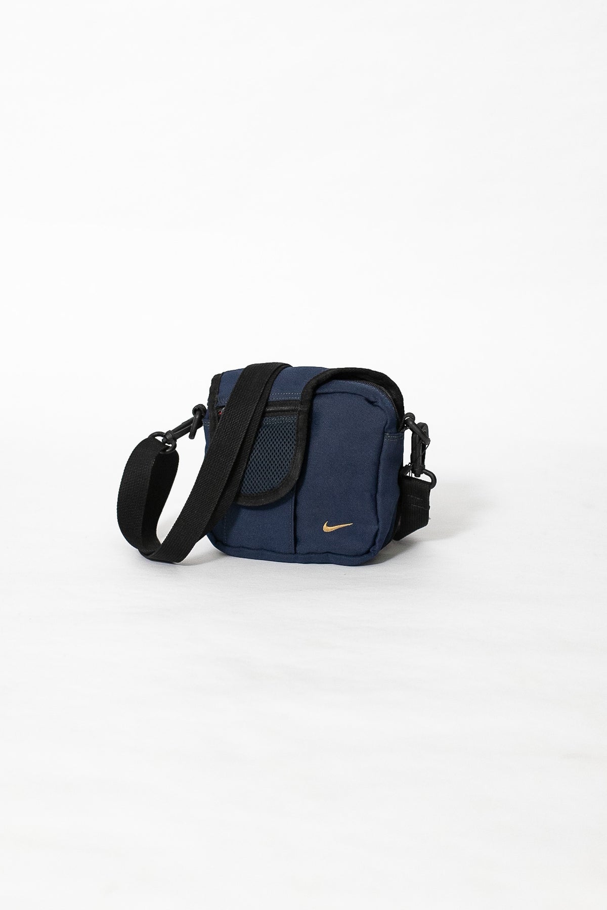 00s Nike Shoulder Bag