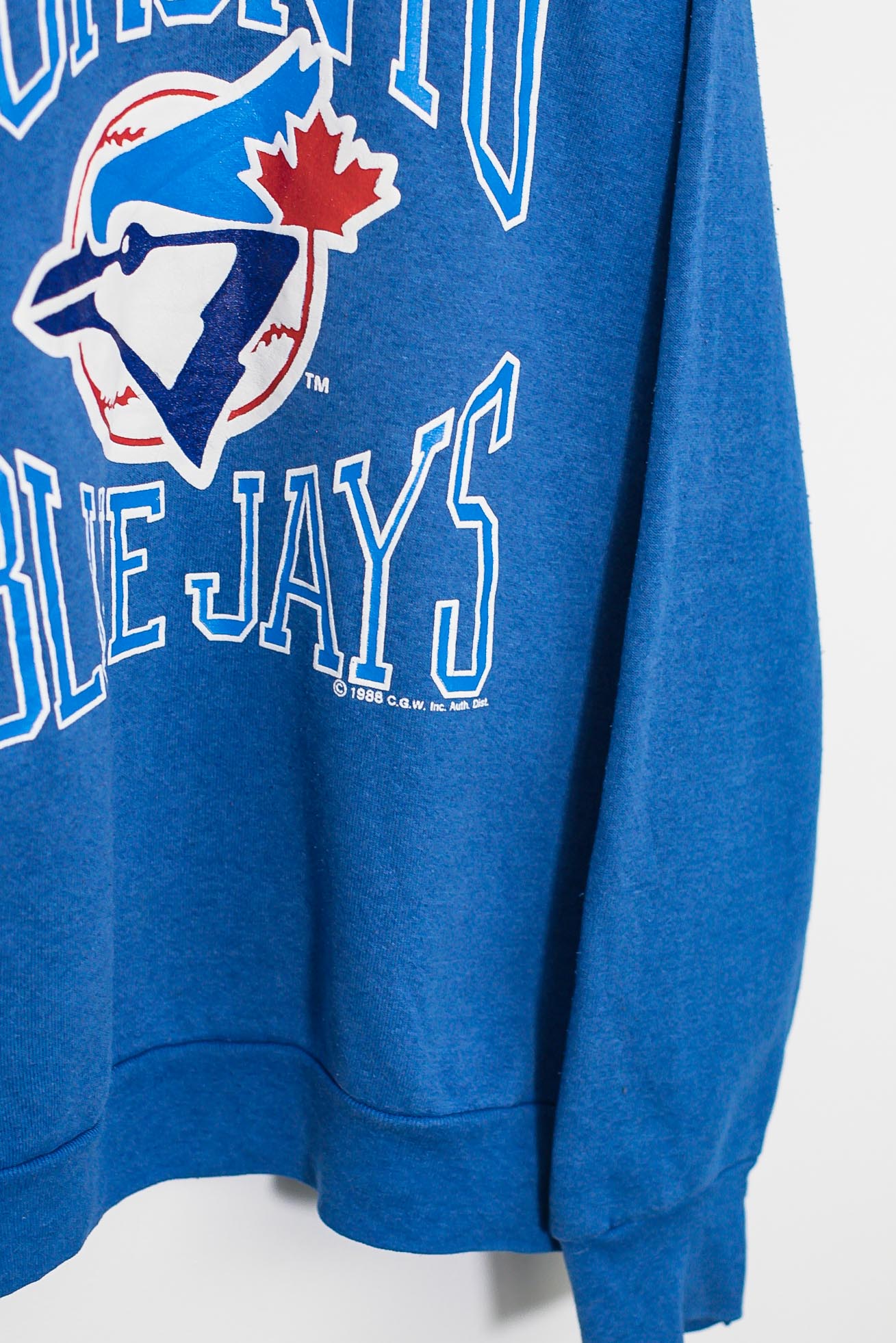 Fruit of The Loom Threadcount | Shop 1988 Toronto Blue Jays Baseball Raglan Sweatshirt | Small