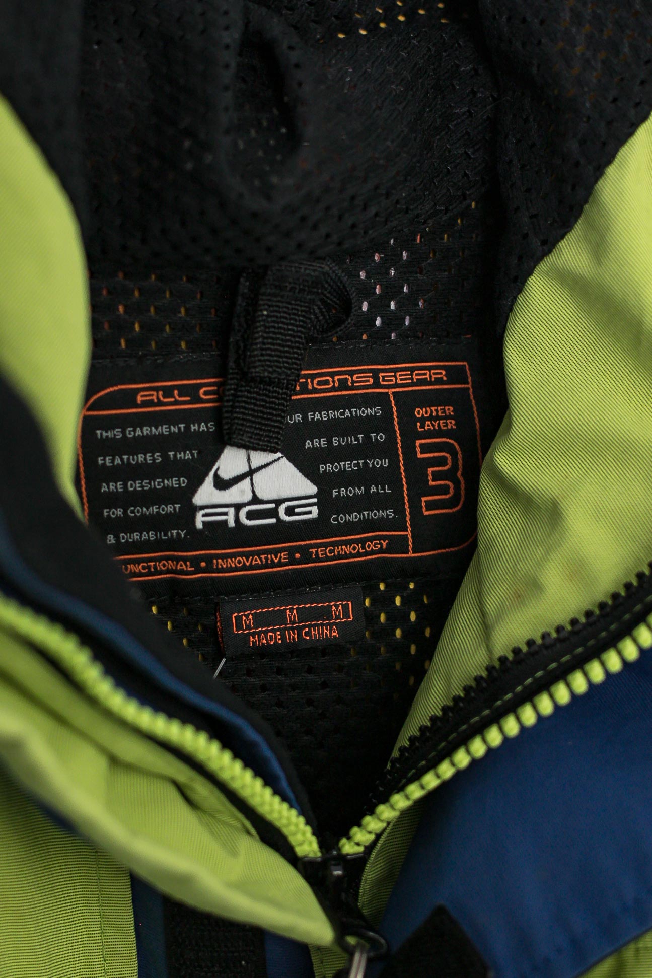 00s Nike ACG Heavyweight Stormfit Jacket (M) – Stocked Vintage